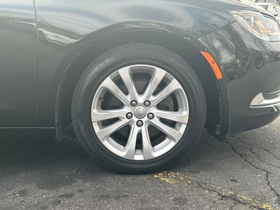 2016 Chrysler 200 Limited