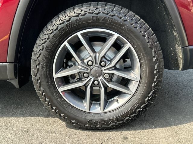 2020 Jeep Grand Cherokee Laredo E