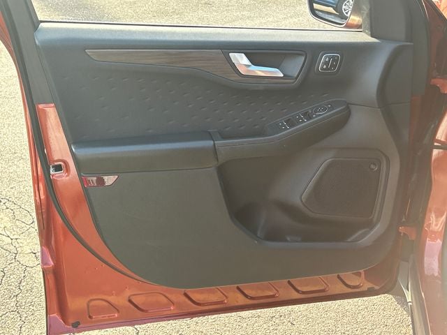 2020 Ford Escape Titanium Hybrid