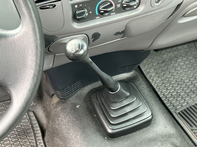 2002 Ford F-150 XL