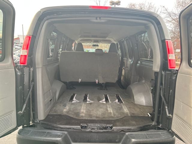 2017 Chevrolet Express 2500 LS Passenger
