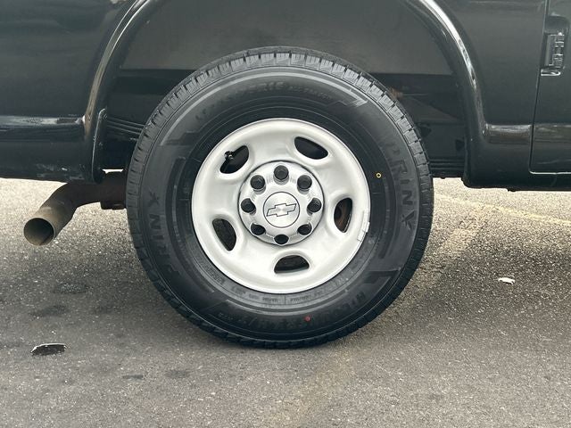 2017 Chevrolet Express 2500 LS Passenger