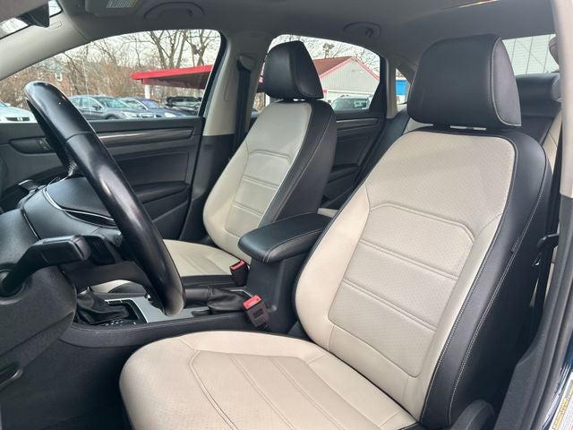 2020 Volkswagen Passat 2.0T R-Line