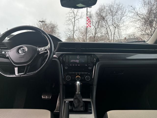 2020 Volkswagen Passat 2.0T R-Line