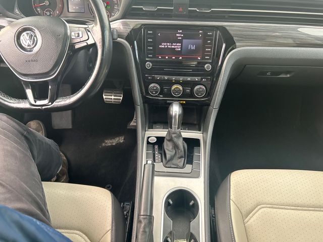 2020 Volkswagen Passat 2.0T R-Line
