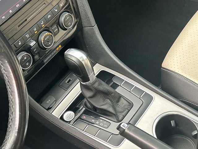 2020 Volkswagen Passat 2.0T R-Line