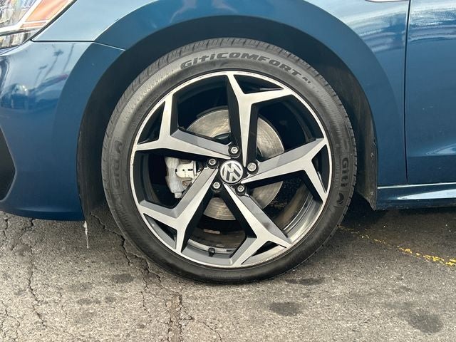 2020 Volkswagen Passat 2.0T R-Line