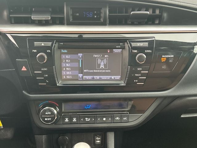 2015 Toyota Corolla LE