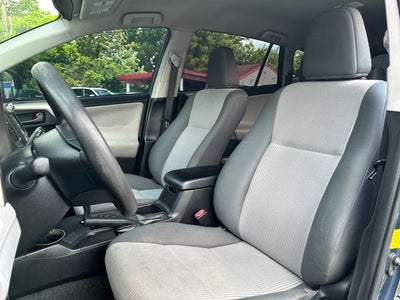 2014 Toyota RAV4 LE