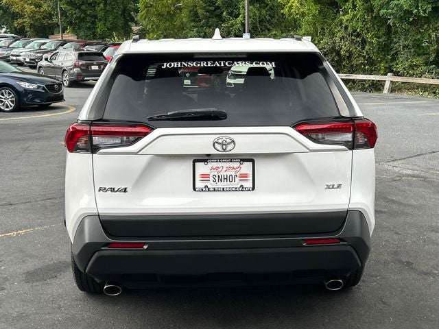 2021 Toyota RAV4 XLE