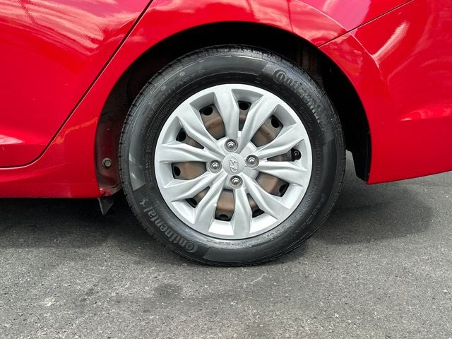 2019 Hyundai Accent SE