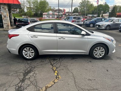 2019 Hyundai Accent SE
