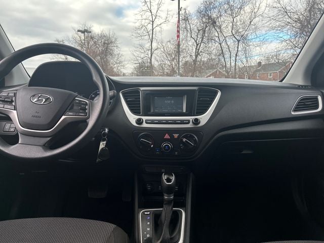 2020 Hyundai Accent SE