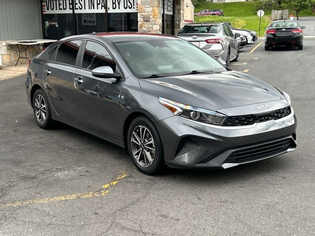 2023 Kia Forte LXS AT's photo