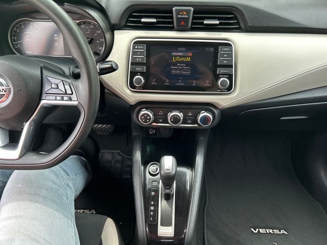 2021 Nissan Versa 1.6 SV