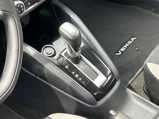 2021 Nissan Versa 1.6 SV
