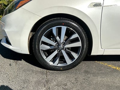 2021 Nissan Versa 1.6 SR