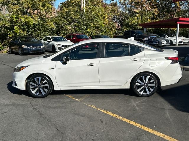 2021 Nissan Versa 1.6 SR