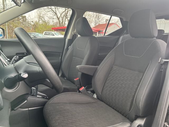 2022 Nissan Kicks S