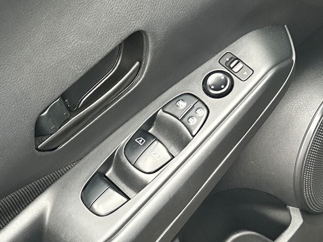 2022 Nissan Kicks S