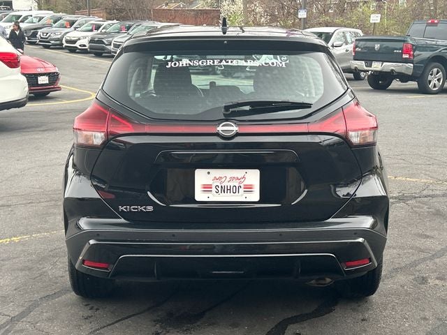 2022 Nissan Kicks S