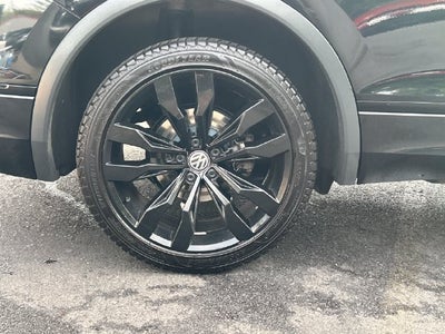 2021 Volkswagen Tiguan 2.0T SE R-Line Black