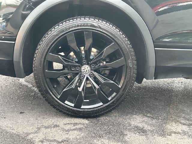 2021 Volkswagen Tiguan 2.0T SE R-Line Black