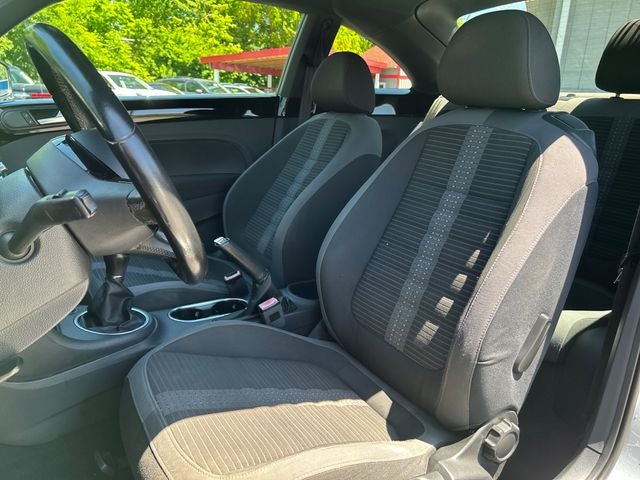 2012 Volkswagen Beetle 2.0 TSi