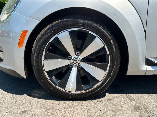 2012 Volkswagen Beetle 2.0 TSi