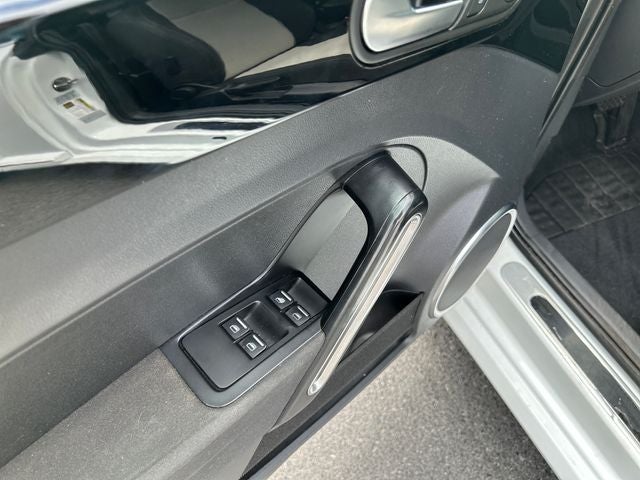 2018 Volkswagen Beetle 2.0T Coast