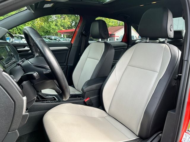 2021 Volkswagen Jetta R-Line