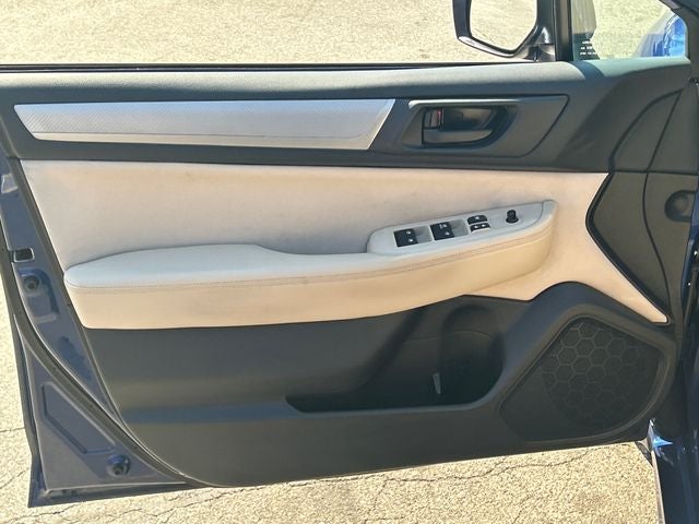 2015 Subaru Legacy 2.5i