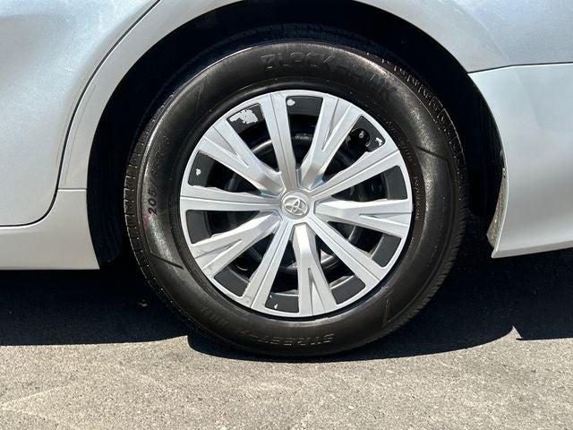 2019 Toyota Camry Hybrid LE