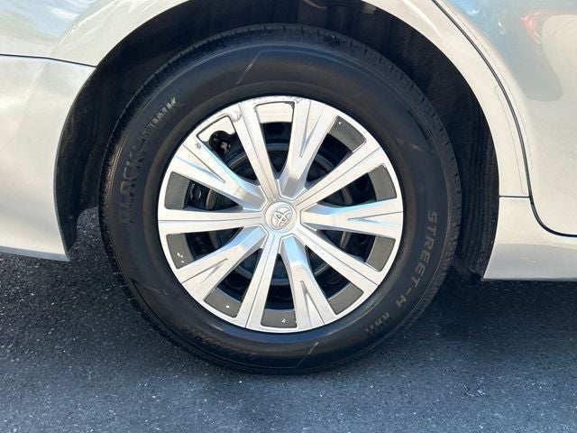 2019 Toyota Camry Hybrid LE