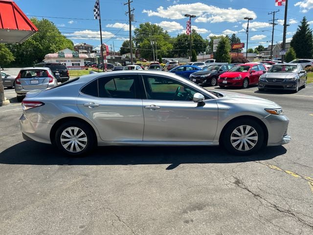 2019 Toyota Camry Hybrid LE