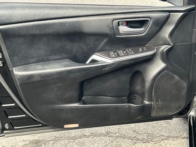 2017 Toyota Camry SE
