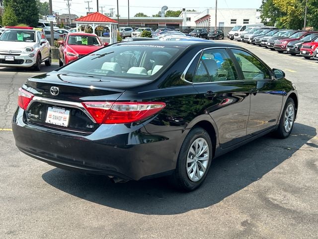 2017 Toyota Camry LE