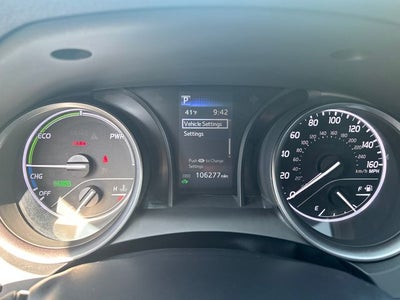 2022 Toyota Camry Hybrid SE