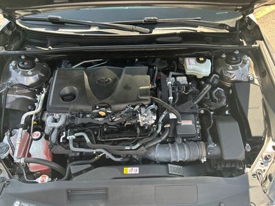 2022 Toyota Camry Hybrid SE