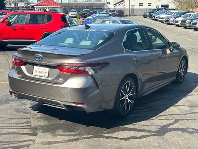 2022 Toyota Camry Hybrid SE