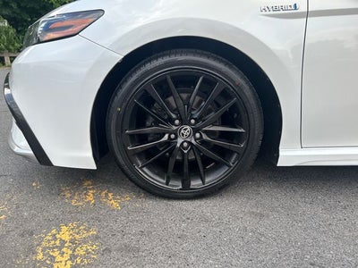 2021 Toyota Camry Hybrid XSE