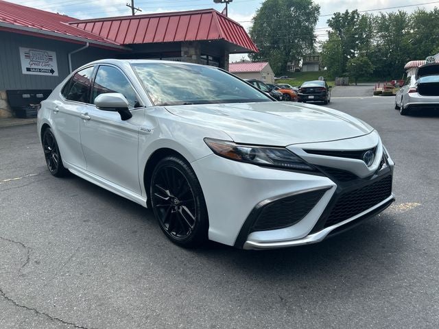 2021 Toyota Camry Hybrid XSE