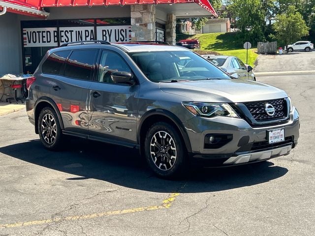 2020 Nissan Pathfinder SL