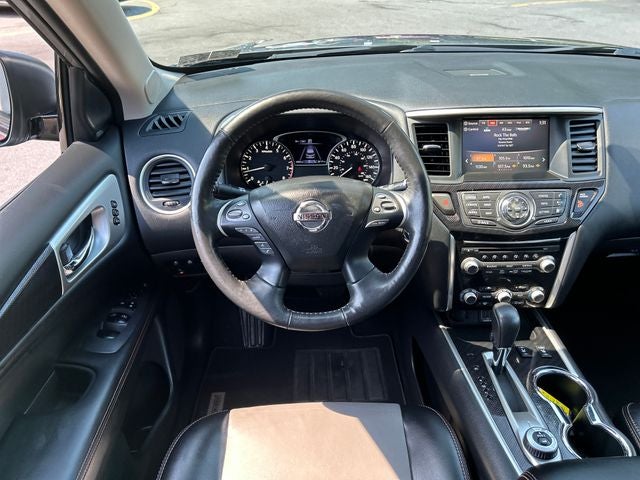 2020 Nissan Pathfinder SL