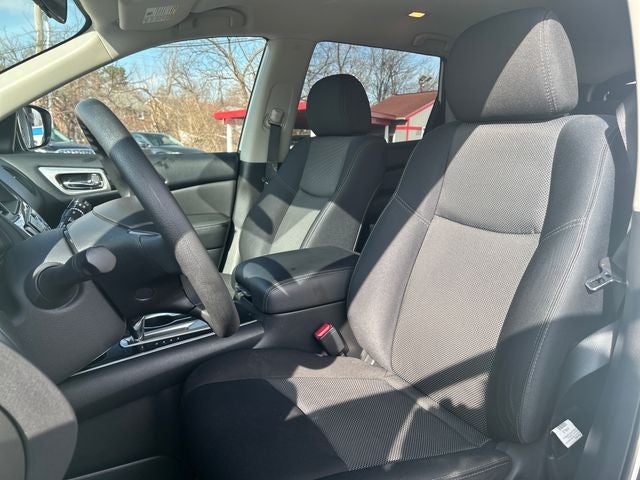 2018 Nissan Pathfinder S