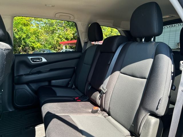 2019 Nissan Pathfinder S
