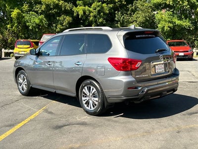 2019 Nissan Pathfinder S