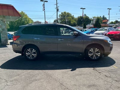 2019 Nissan Pathfinder S