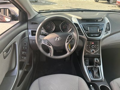 2014 Hyundai Elantra SE