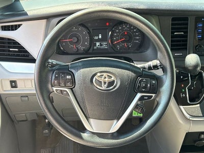 2015 Toyota Sienna LE 8 Passenger